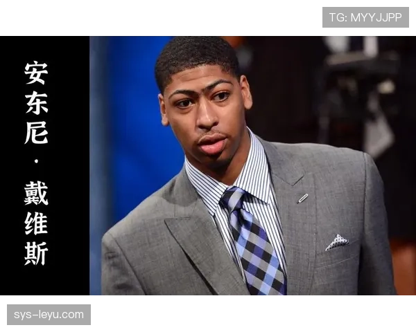 安东尼·戴维斯超市结账随手刷的那张卡，我的银行卡都羞了