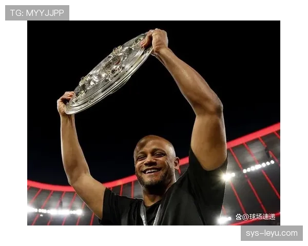 孔帕尼发了张周末照，后花园一片草坪变小球场，我这辈子别想追上了